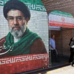 IRAN-JAMENEI-MURAL-jpg-768x521