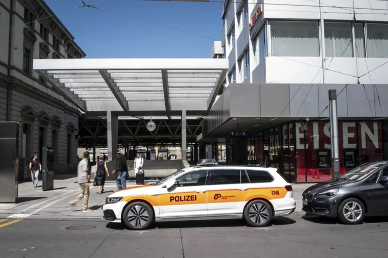 SUIZA-AGRESION-ESTACION-3