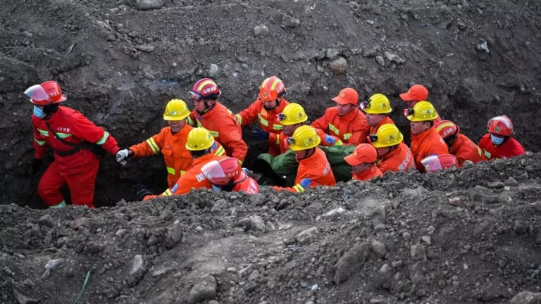 al-menos-90-muertos-en-una-explosion-minera-en-china-mientras-continuan-tareas-d-20260523-123645-s9y9