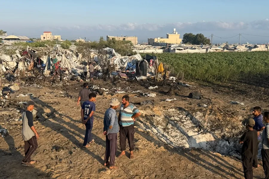 GAZA-BOMBARDEO-JAN-YUNIS