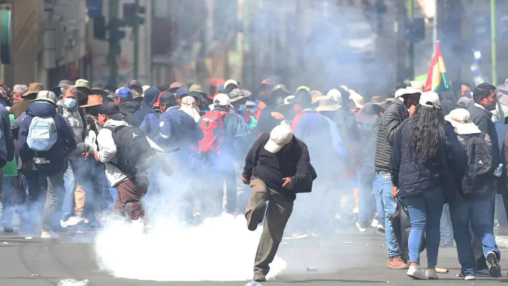 bolivia-cumple-un-mes-de-bloqueos-con-tension-social-y-perdidas-millonarias-20260606-162356-AYlG-1200x675