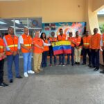 Juan-Salas-y-Carlos-Alberto-Mora-junto-a-miembros-de-la-Defensa-Civil-Foto-Defensa-Civil