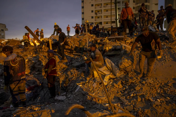 Venezuela-supera-los-5.000-fallecidos-tras-el-doble-terremoto-de-hace-mas-de-tres-semanas-728x485