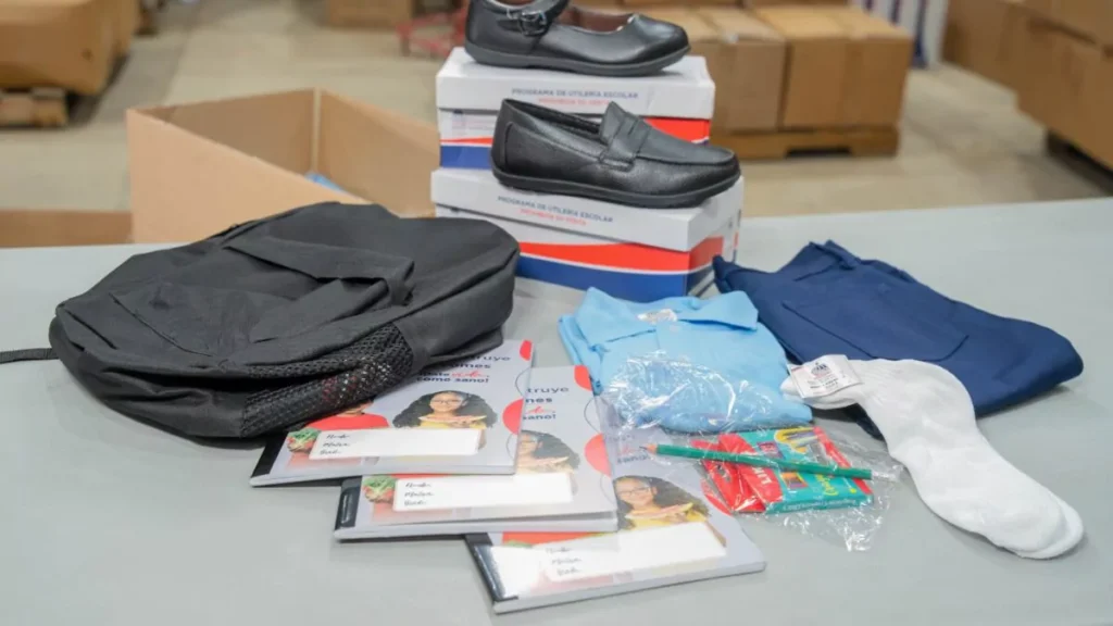 inabie-inicia-entrega-de-utiles-escolares-a-1-8-millones-de-estudiantes-20260511-161221-LtZR-1200x675