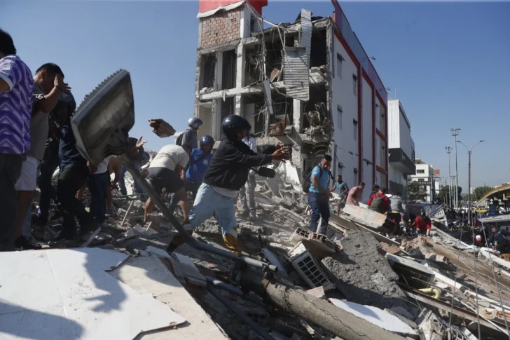 Al-menos-20-edificios-colapsados-en-Cali-sede-de-la-reciente-investidura-presidencial-728x485