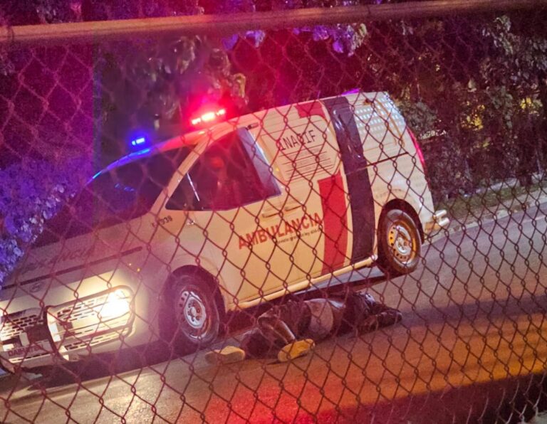 Cadaver_frente_a_hospital
