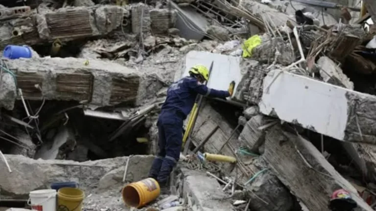 pasadas-72-horas-desde-el-terremoto-en-colombia-la-ventana-de-vida-se-hace-ma-20260813-134003-ggot-1200x675