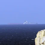 Petroleros-cruzan-el-Estrecho-de-Ormuz-en-Oman