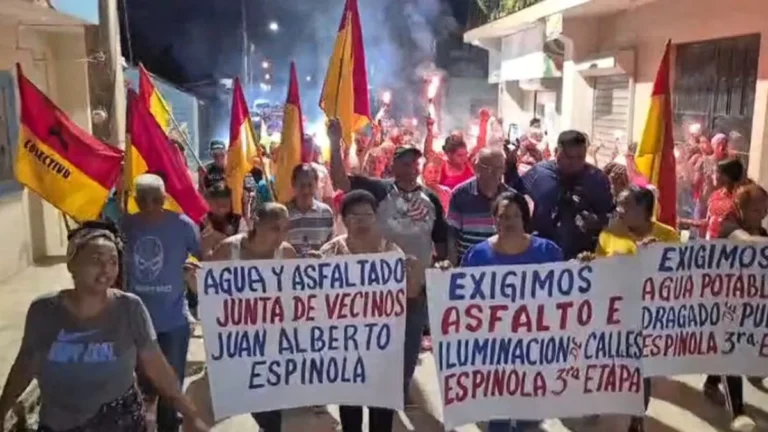 protestan-en-san-francisco-de-macoris-por-falta-de-agua-y-deterioro-de-calles-20260916-115935-G7e0-1200x675