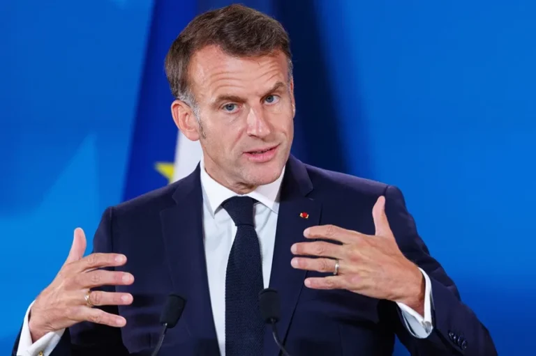 Macron-Rusia-1