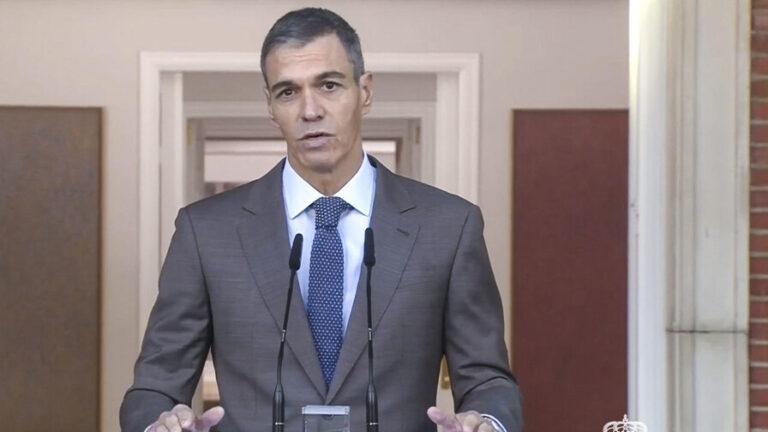 El español Pedro Sánchez adelanta las elecciones legislativas al 29 de noviembre